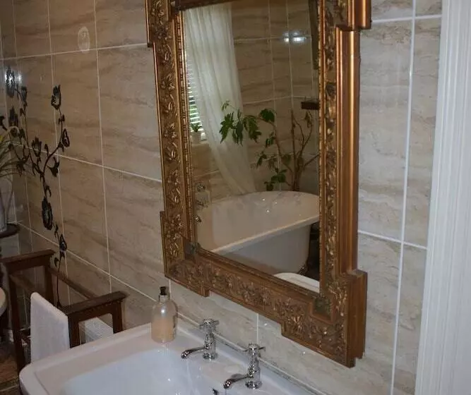 Aamiaismajoitus (B&B) Ballybur Lodge