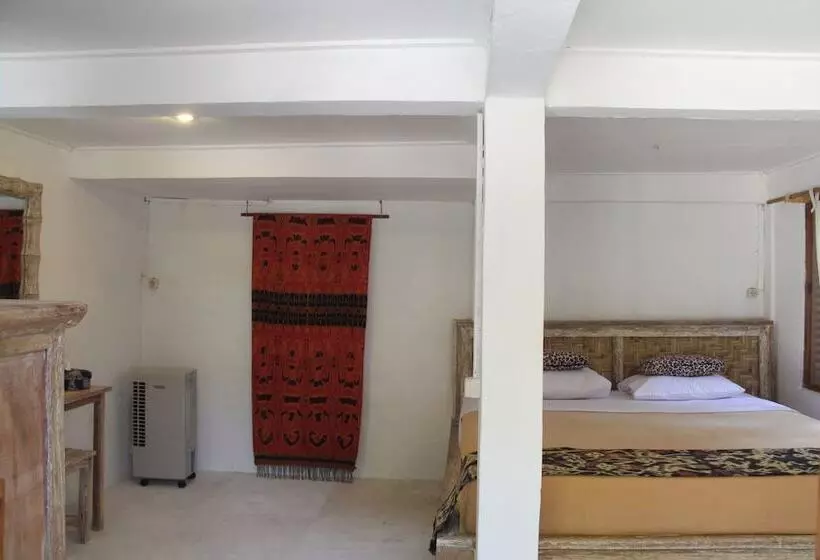 Aamiaismajoitus (B&B) Cemara Beachfront Suite