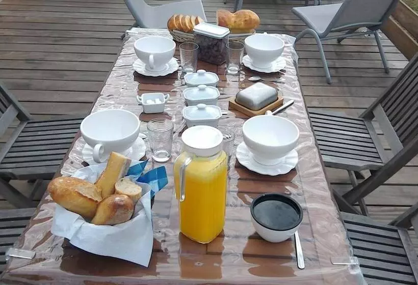 Aamiaismajoitus (B&B) Les Chambres De La Nouvelle Aliénor