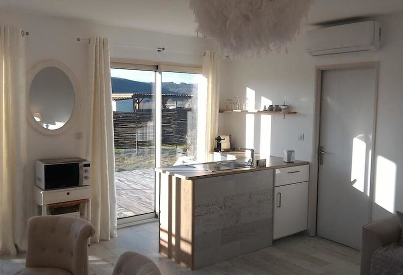 צימר Les Chambres De La Nouvelle Aliénor