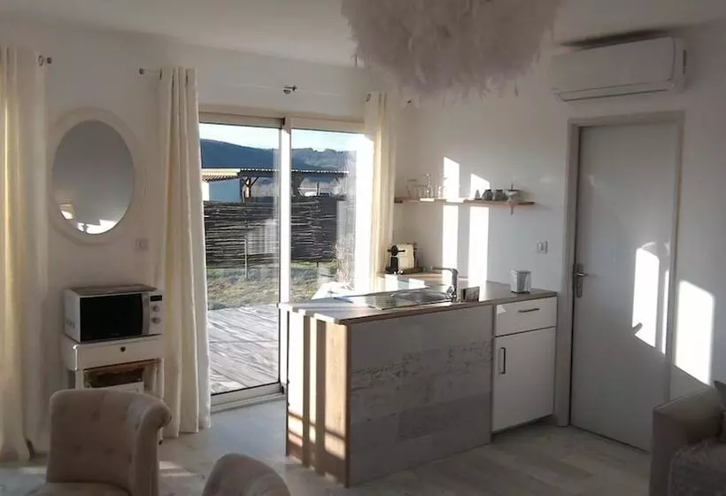 Aamiaismajoitus (B&B) Les Chambres De La Nouvelle Aliénor