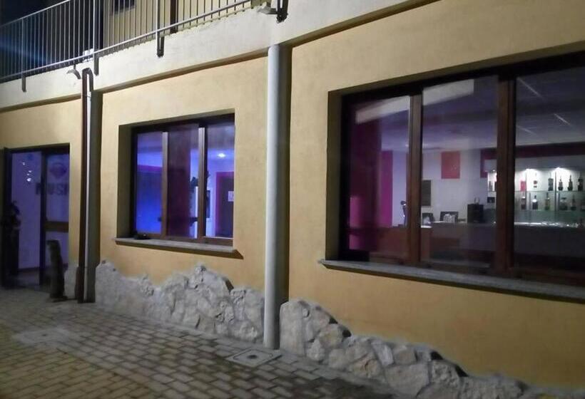 פונדק Bena E Traes