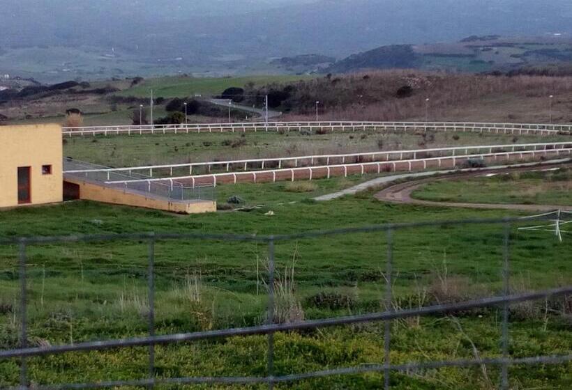 פונדק Bena E Traes