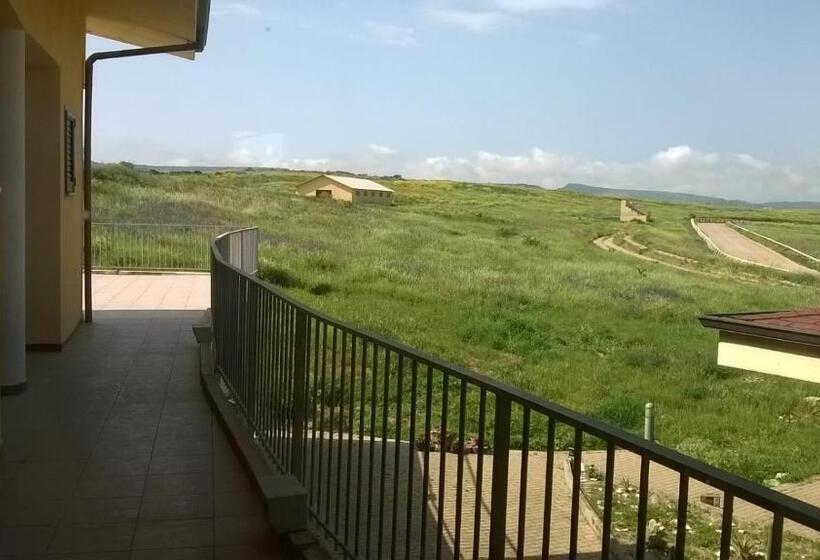 פונדק Bena E Traes