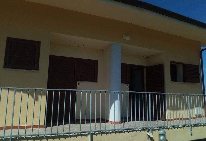 פונדק Bena E Traes