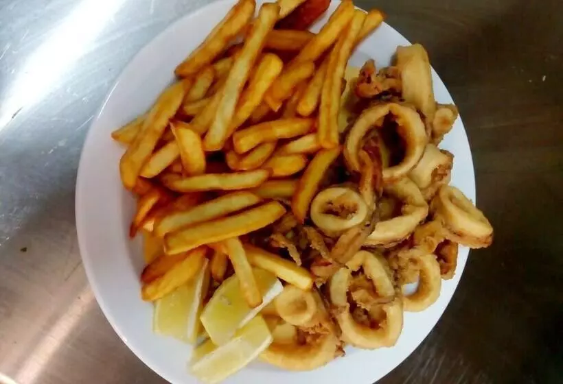 簡易ホテル Bena E Traes