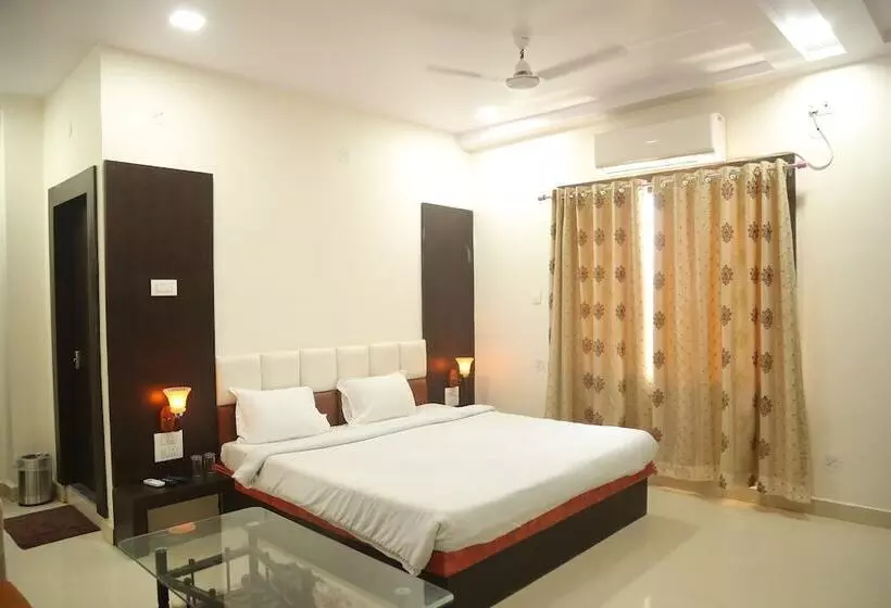 ホテル Akshat Residency
