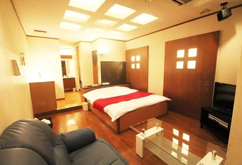 Hotelli Bibi   Adults Only