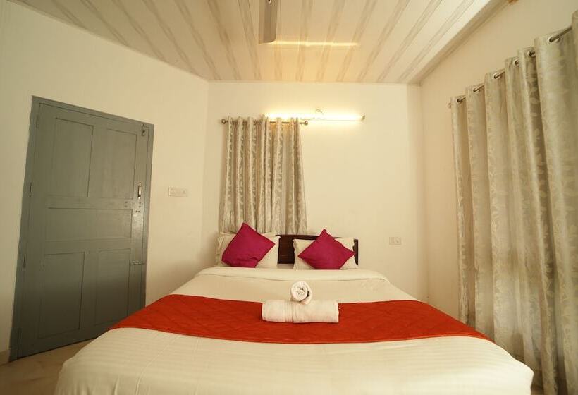 בית מלון כפרי Munnar Breeze