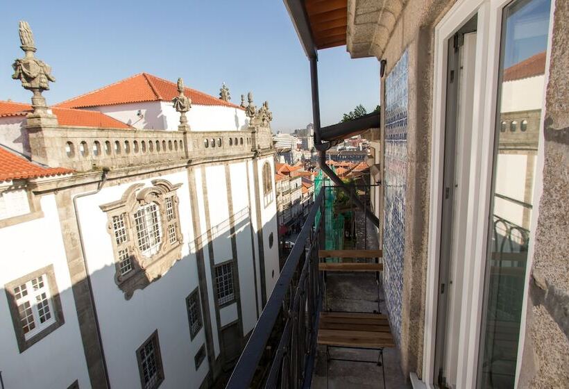 هتل Porto And Clerigos Views By Porto City Hosts