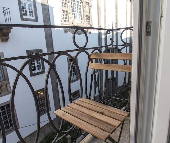 هتل Porto And Clerigos Views By Porto City Hosts