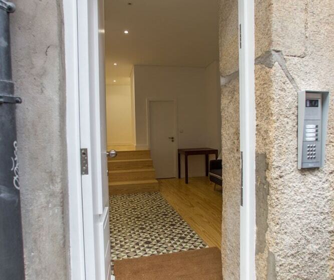 هتل Porto And Clerigos Views By Porto City Hosts