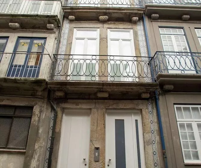 ホテル Porto And Clerigos Views By Porto City Hosts