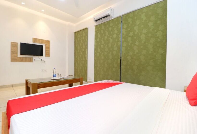 호텔 R K Grand By Oyo Rooms