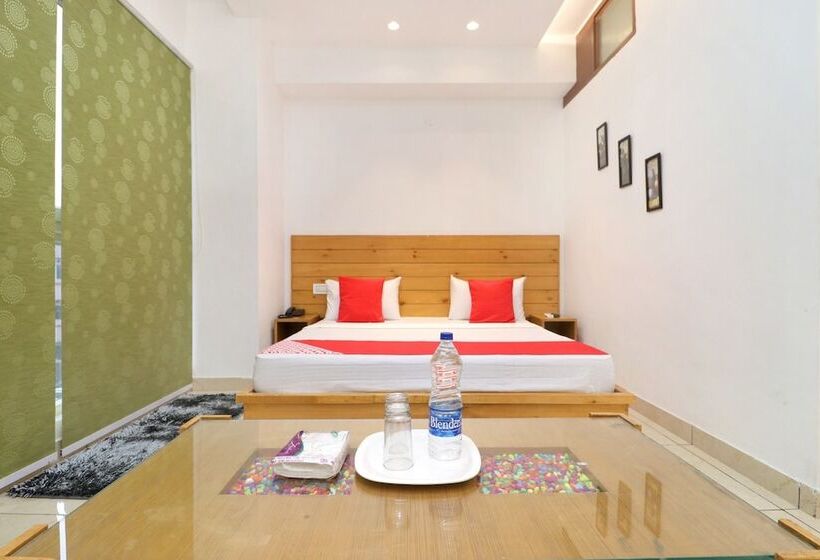 호텔 R K Grand By Oyo Rooms