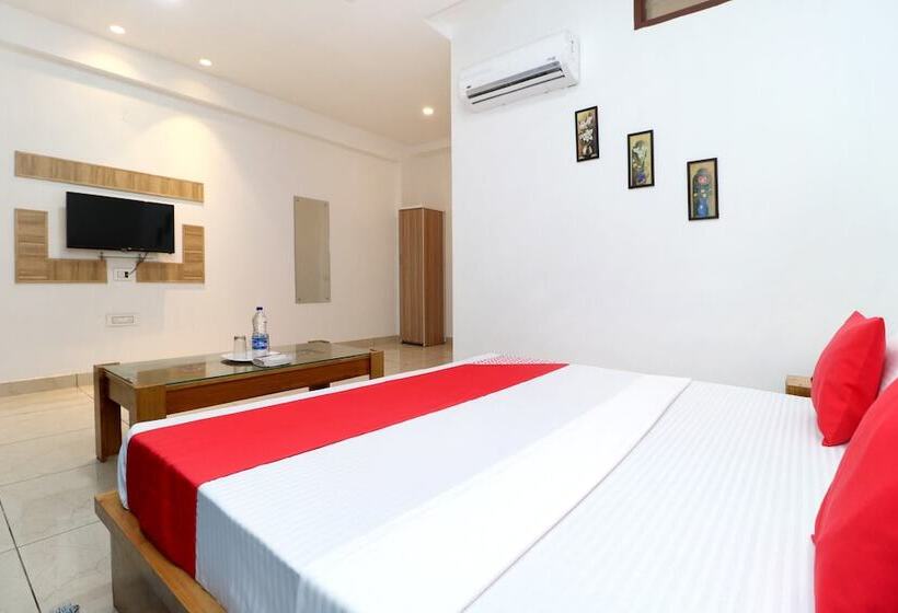 호텔 R K Grand By Oyo Rooms