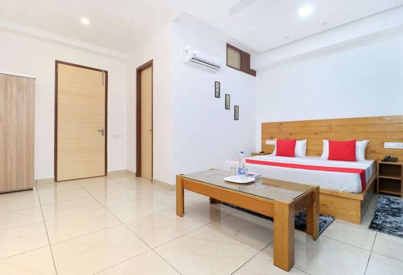 호텔 R K Grand By Oyo Rooms