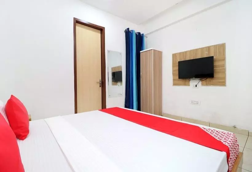 ホテル R K Grand By Oyo Rooms