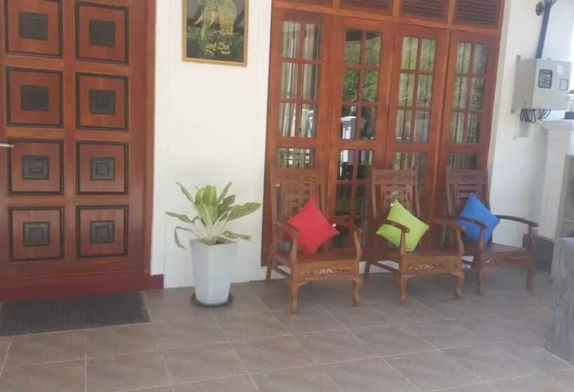 Hotel River Vally Inn