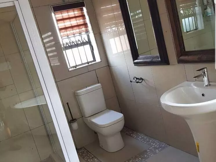 پانسیون Kwantulindawo Guesthouse Vryheid
