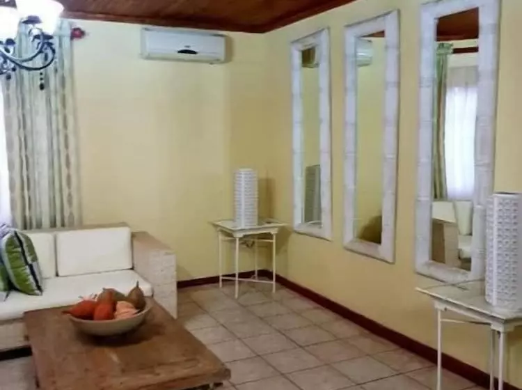 پانسیون Kwantulindawo Guesthouse Vryheid