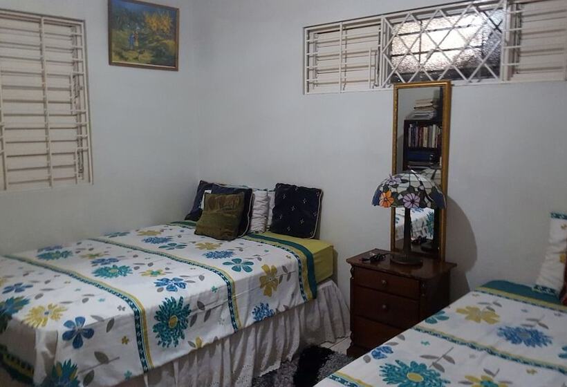 پانسیون Private Cosy Central