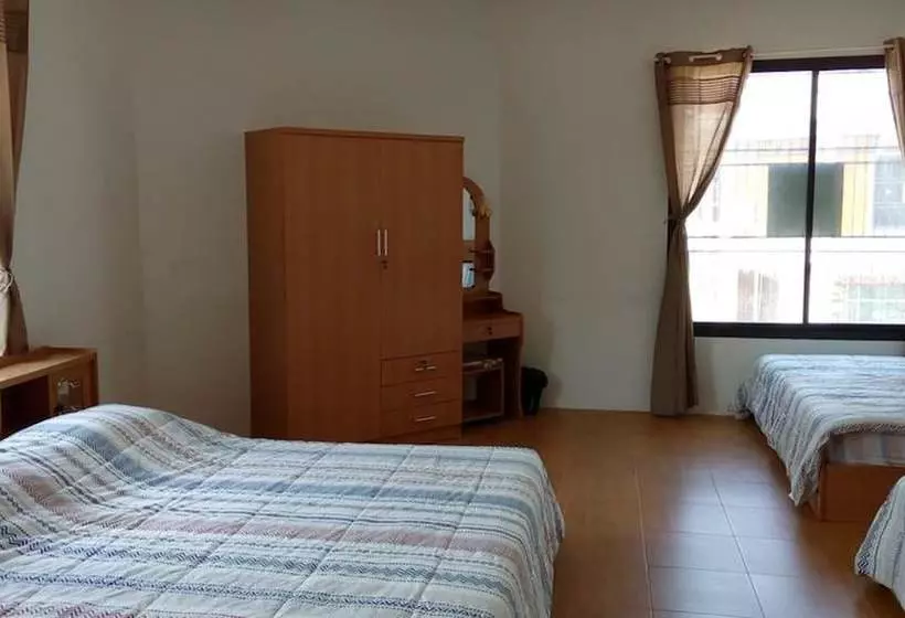 Majatalo Suratthani Airport Campsite