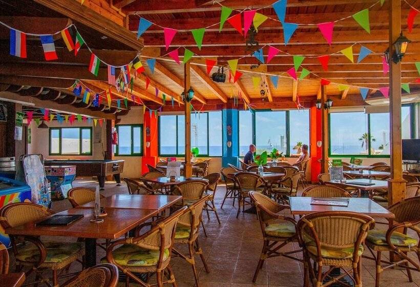 Apartamentos La Peñita