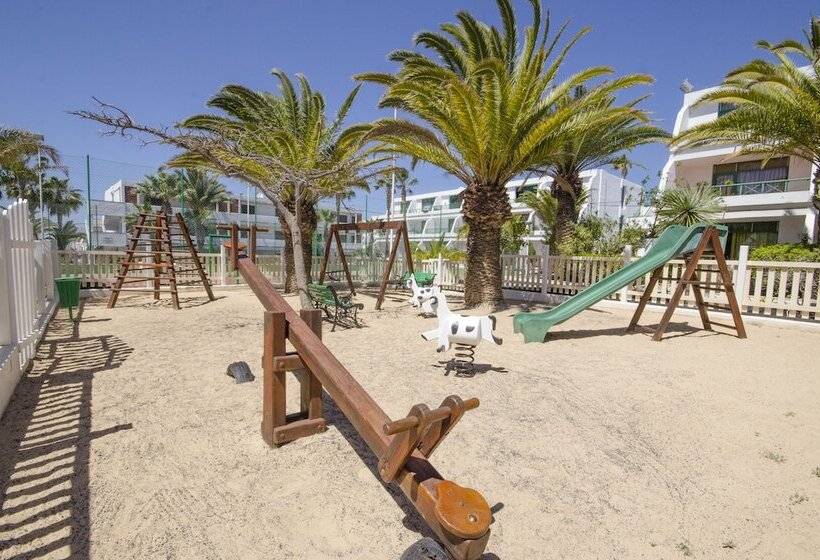 Apartamentos La Peñita