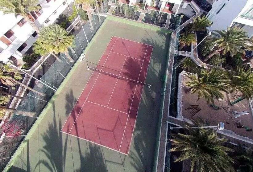 Apartamentos La Peñita