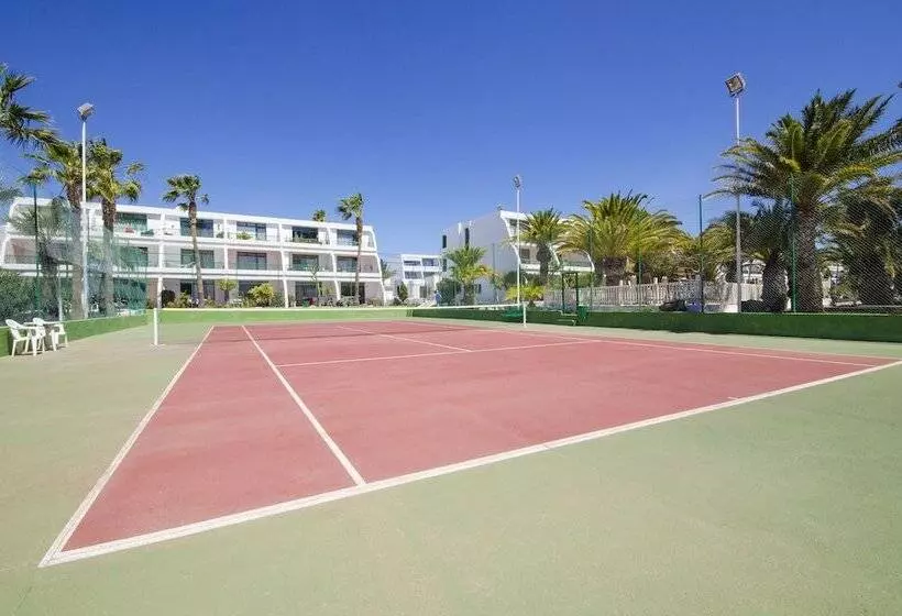 Apartamentos La Peñita