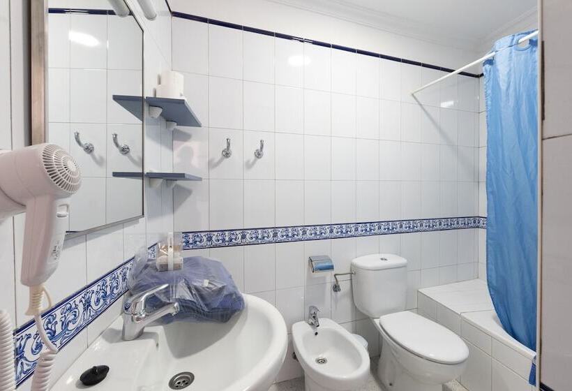 Apartamentos La Peñita