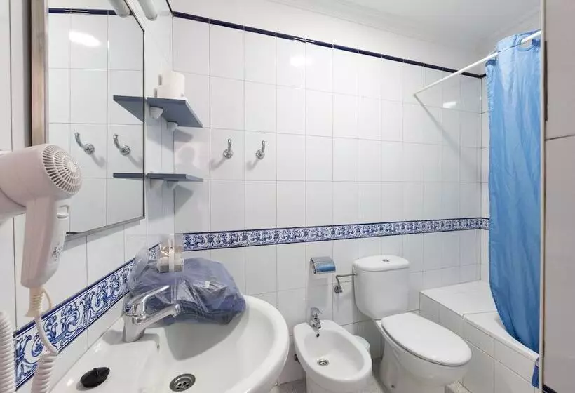 Apartamentos La Peñita