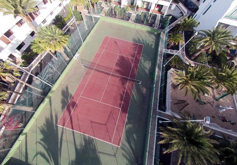 Apartamentos La Peñita