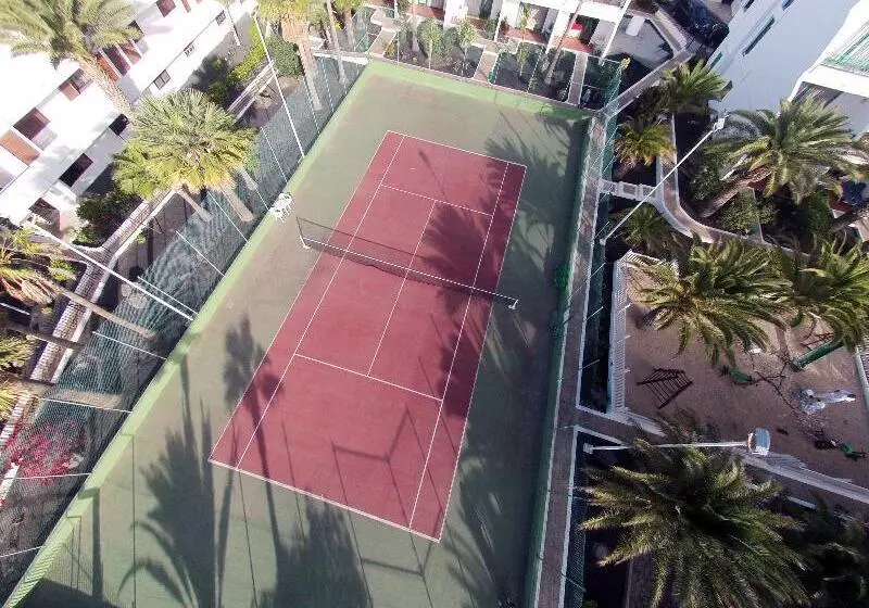 Apartamentos La Peñita