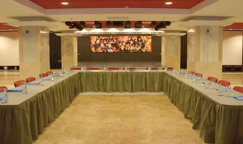 فندق Holiday Premium Resort