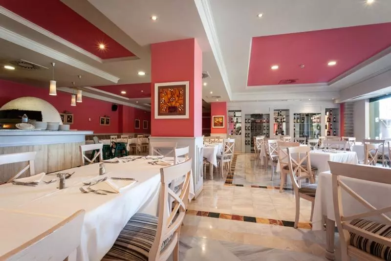 فندق Holiday Premium Resort