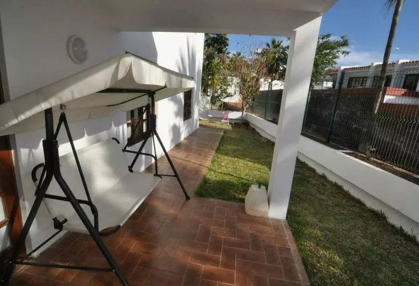 호텔 Island Village