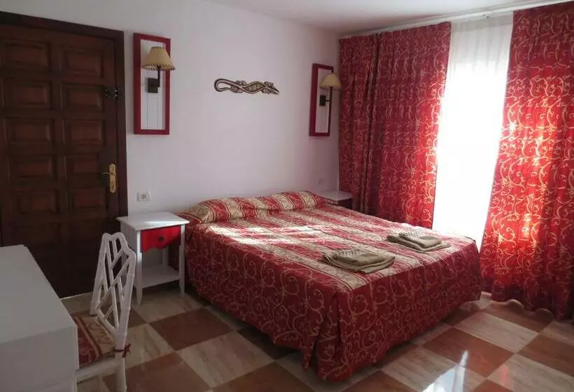 호텔 Island Village