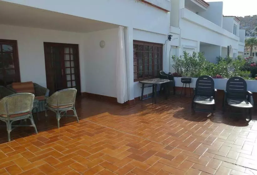 호텔 Island Village