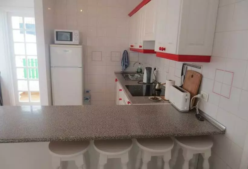 호텔 Island Village