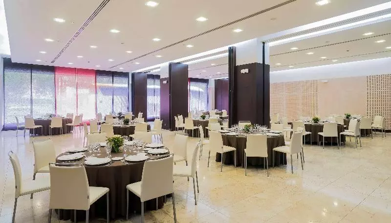 هتل NH Collection Sevilla