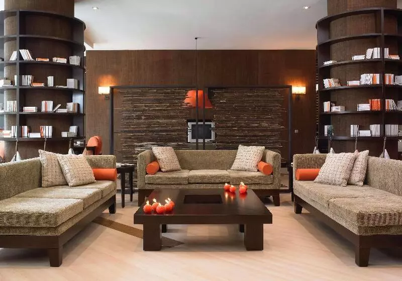 هتل NH Collection Sevilla