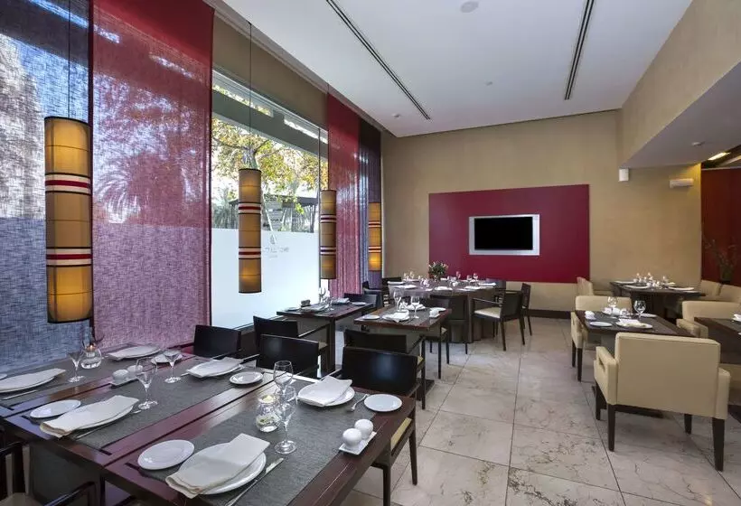 هتل NH Collection Sevilla