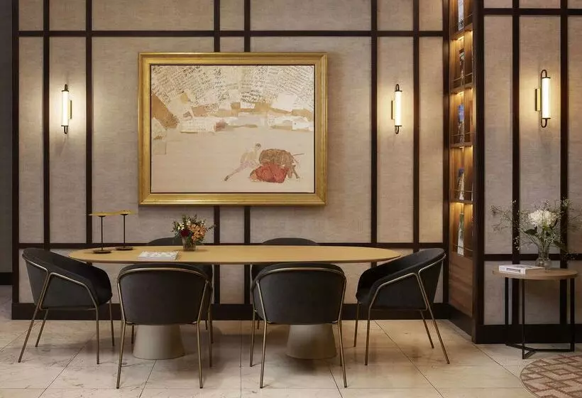 هتل NH Collection Sevilla