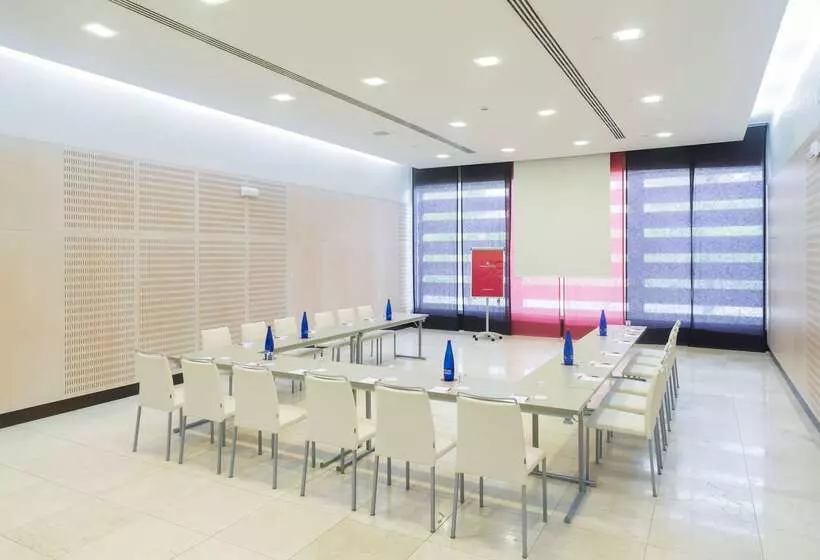 هتل NH Collection Sevilla