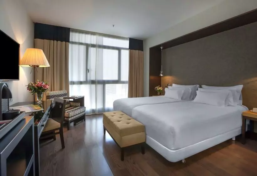 هتل NH Collection Sevilla