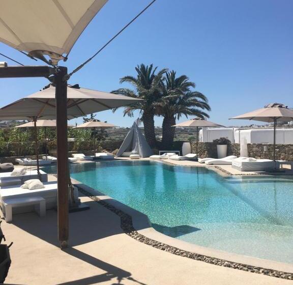 هتل Ostraco Suites