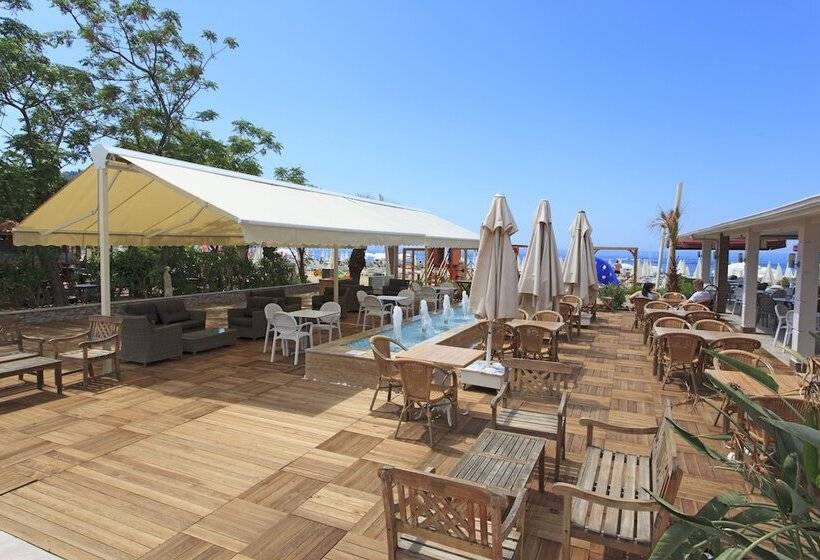 استراحتگاه Xperia Saray Beach