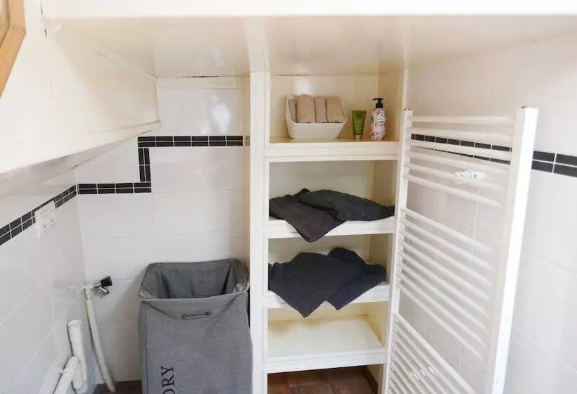 Hotelli Boat Apartment Rotterdam Fokkelina